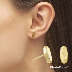 Kendra Scott Gold Lola Stud Earrings Minimalist Neutral Easy Dainty Bar Tiny